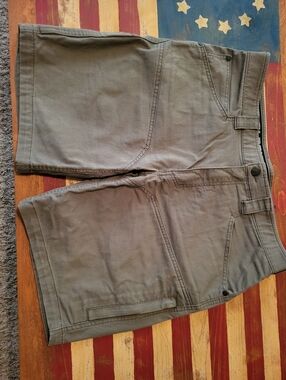Men's AKHG Stone Run 10" Shorts Size 36
